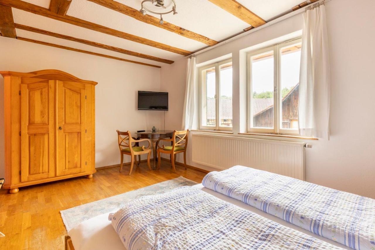 Bio Hofgut Wiggenweiler Apartment Bermatingen Bagian luar foto